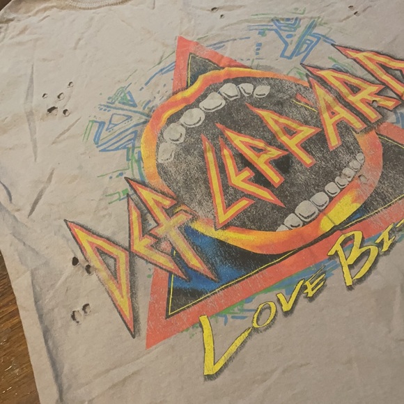 Graphic shirt - Picture 2 of 2